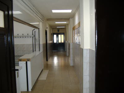 Stadthalle-Eingang-links-Garderobe-010